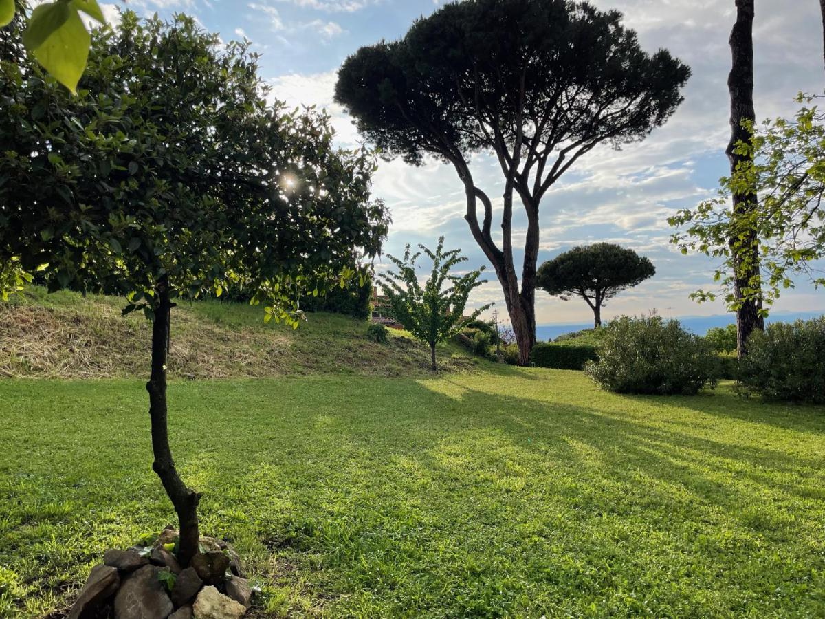Appartamento Castelli Romani - Con Vista Su Roma Monte Porzio Catone Eksteriør billede
